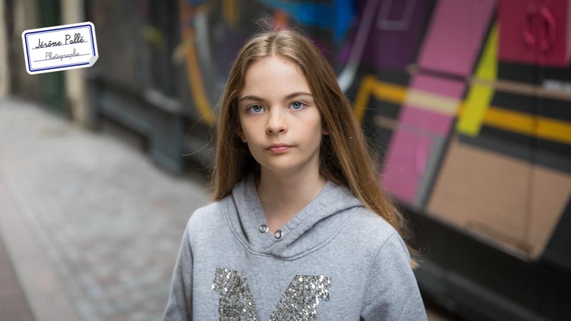 Pour bien cadrer un portrait, le sujet doit être positionné de manière à structurer la composition de l'image. 